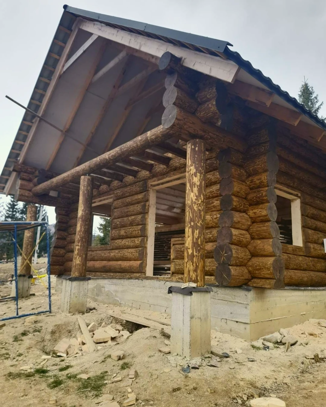 Збудований зруб