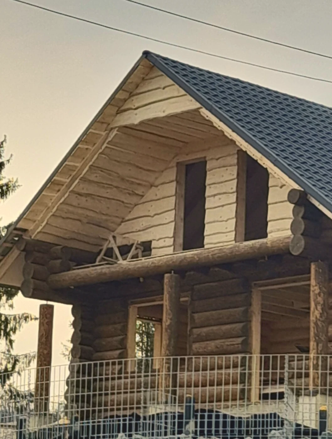 Збудований зруб