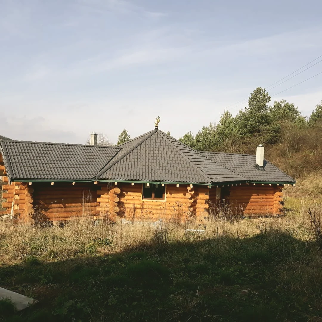 Збудований зруб