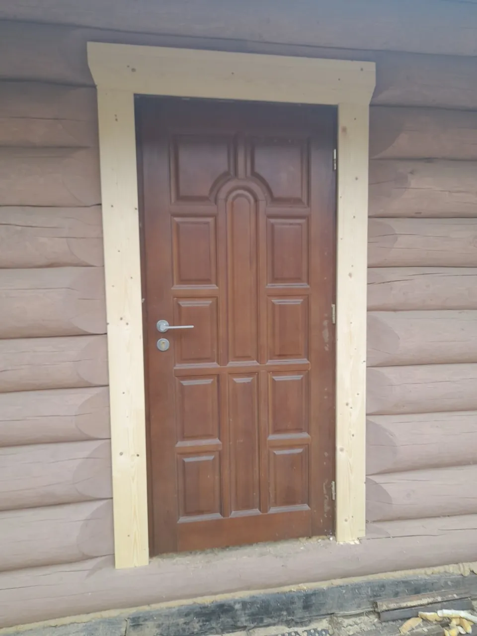 Detail ručního tesání